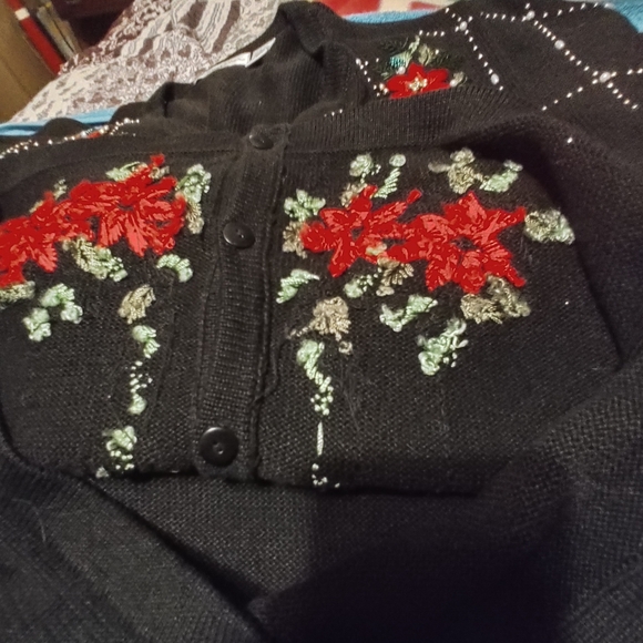 Woman's Christmas Cardigan Victoria Jones Embroidered Poinsettia Beads Pearls XL - Picture 3 of 7